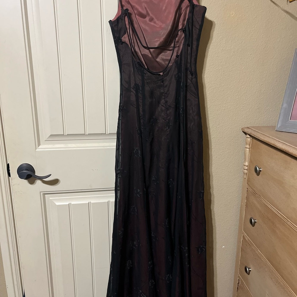 Black. Floral Prom Dress Size 4
